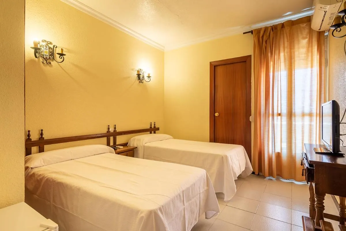 招待所 Hostal Hilaria 马札冈